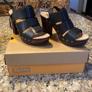 NEW. Korks Selyse Black Heels